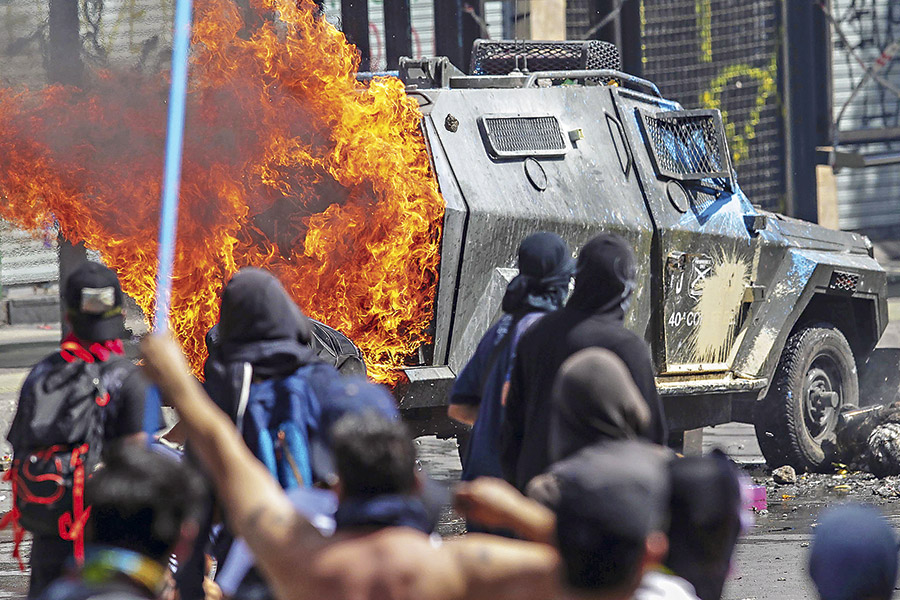 Mueren 18 Integrantes De Una Familia Tras La Erupcion Del Volcan De Fuego En Guatemala Noticias Univision Fenomenos Naturales Univision